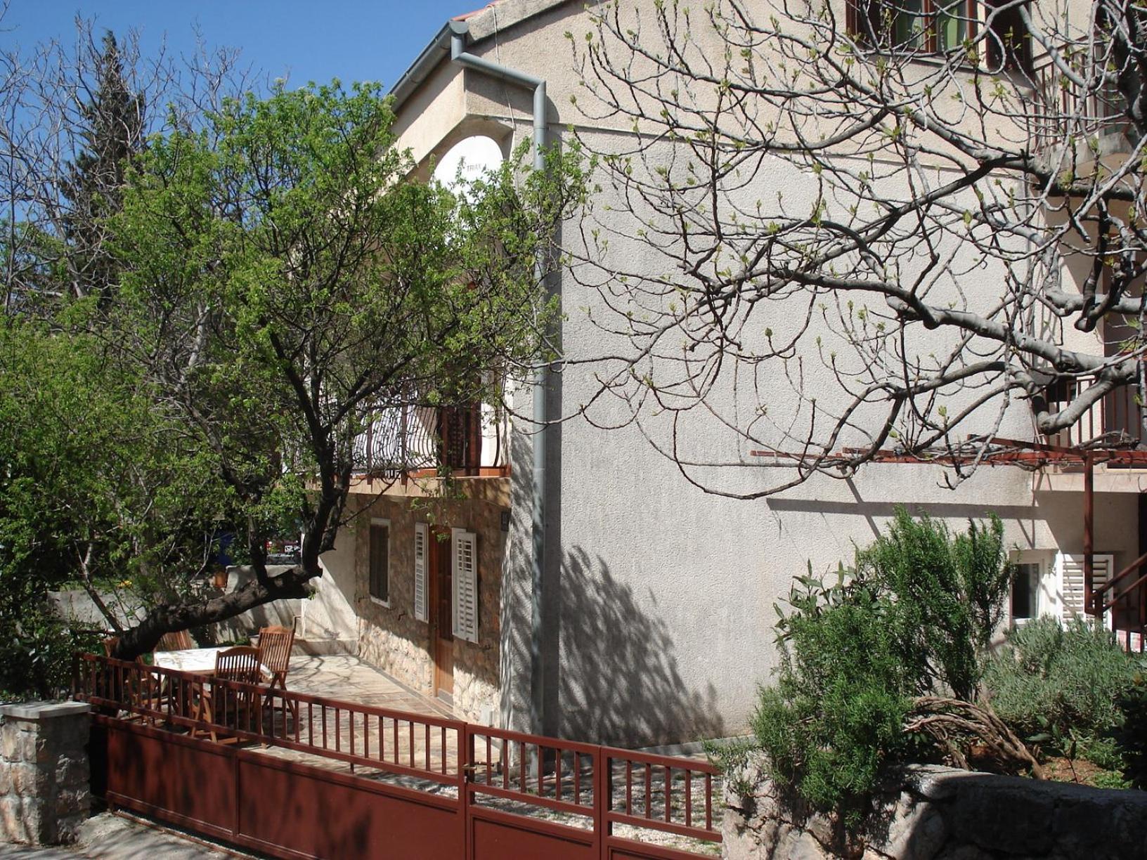 Apartments Mia Starigrad Paklenica Exterior foto